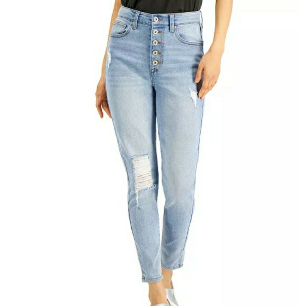 Celebrity Pink High Rise Distressed Jeans